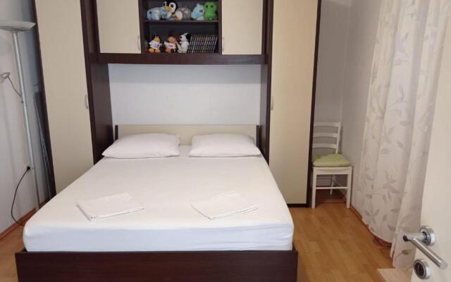 Apartment Perica - 10 m from sea