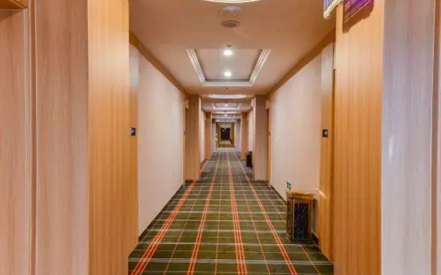 Century Star Holiday Hotel (The Ancient City of Shangqiu Nanjing Road)