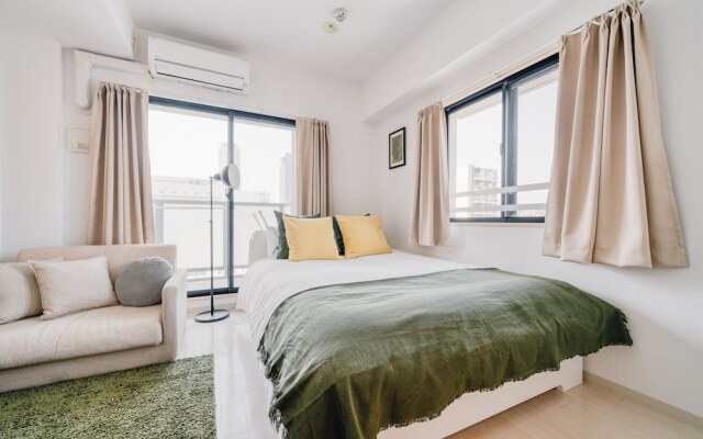 Prendre Namba AFP Apartment