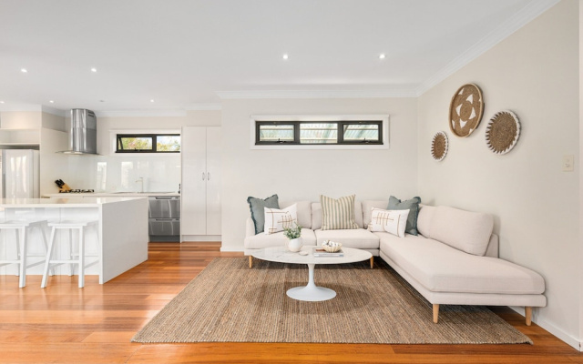 Luxurious 3-bed Home With Outdoor Spa – Guest Rooms – Melbourne
