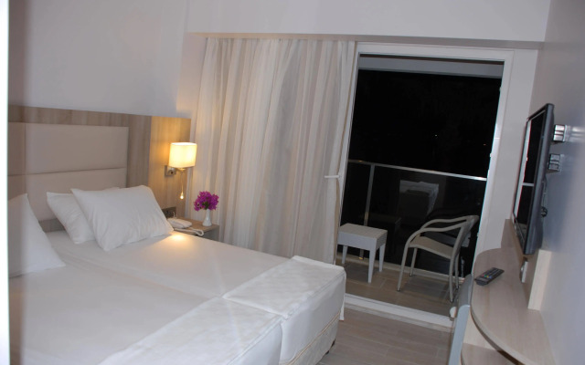 Begonville Beach Hotel - Adults Only