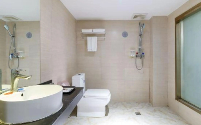Golden Fashion Hotel