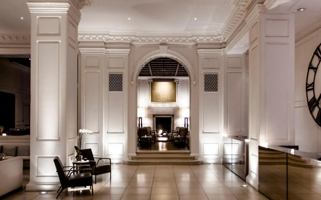 The Chicago Hotel Collection Ambassador Gold Coast