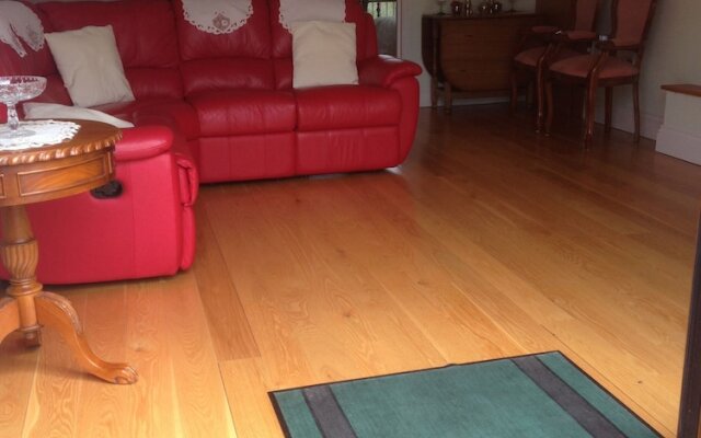 The Luxury Bluebell Apartment Suite With Wheelchair Access