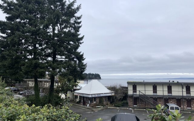 Sea Edge Motel