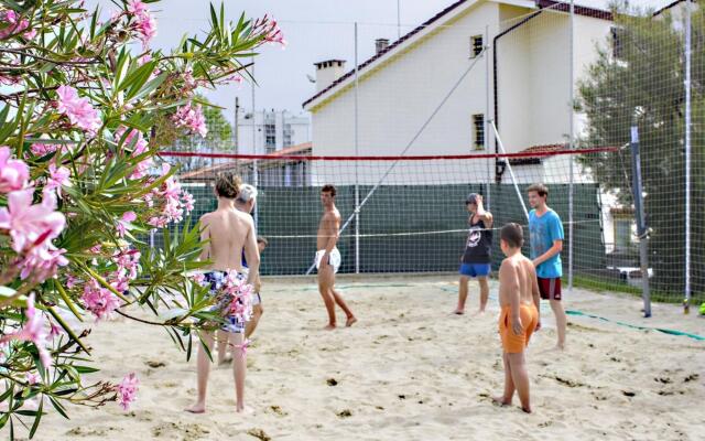 Tasteful holiday home in Lido di Pomposa with private pool