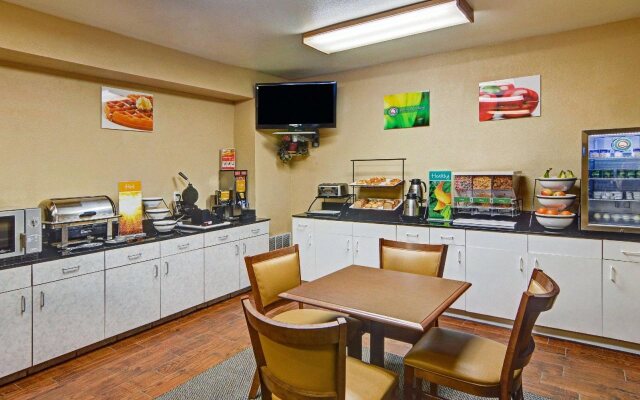 Quality Inn & Suites Terrell