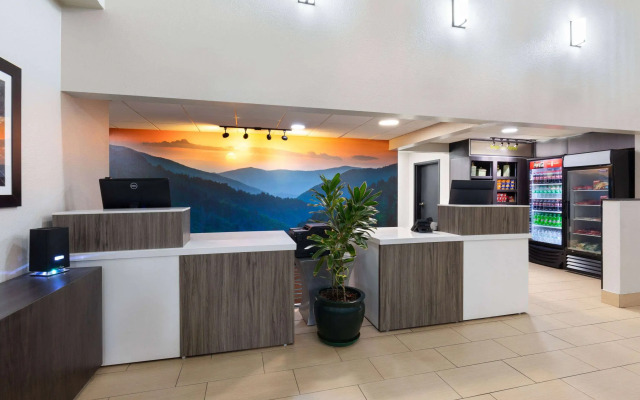 La Quinta Inn & Suites by Wyndham Sevierville / Kodak