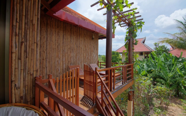 Palm Village Resort & Spa