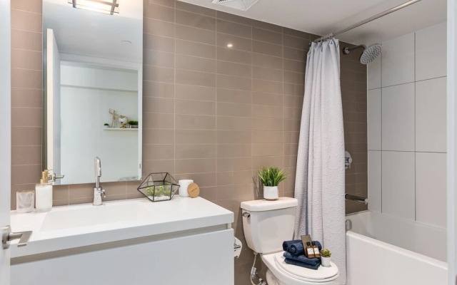 Premier High-Rise Downtown Suites