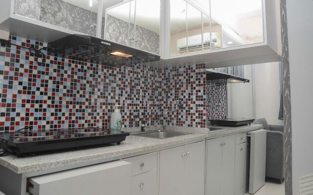 Comfortable and Clean 2BR Green Pramuka Apartment