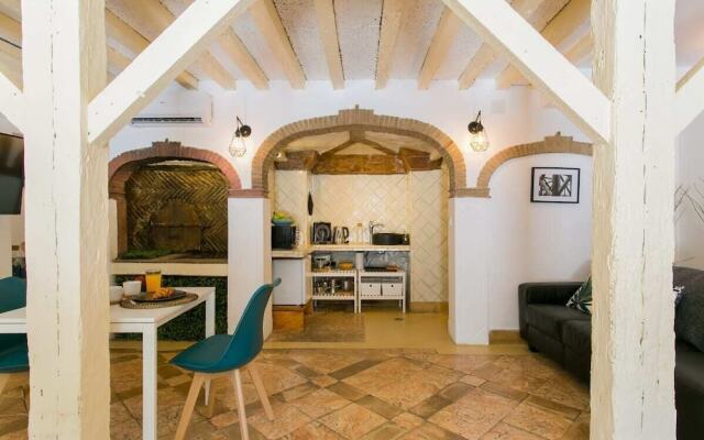 Original Photographers Studio Apartment in Alcântara