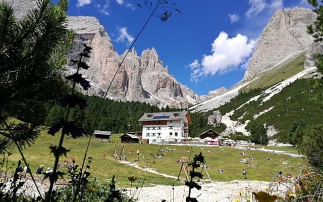 Rifugio Stella Alpina Spiz Piaz per escursionisti