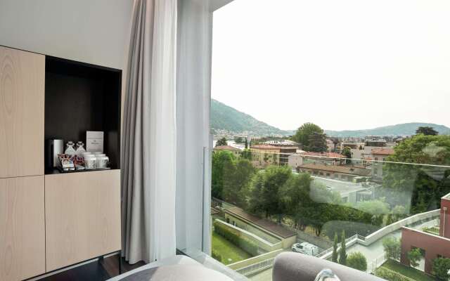 Hilton Lake Como Hotel