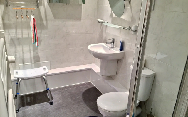16 Pilrig Guest House