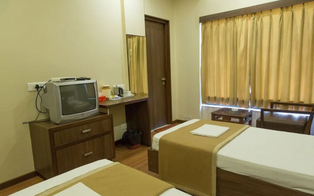 Majestic Annexe By JK Rooms
