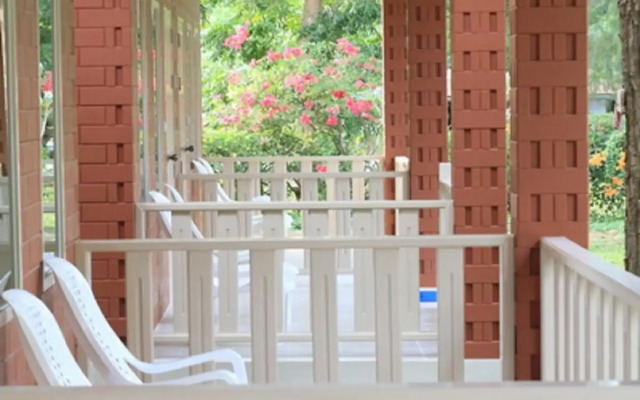 Bayview Beach Resort Baan Grood
