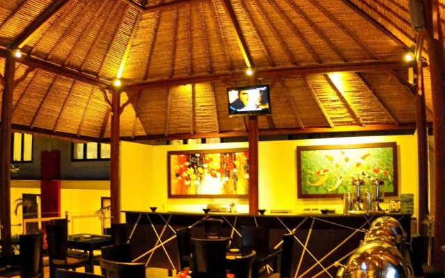 Ozz Hotel - Kuta Bali
