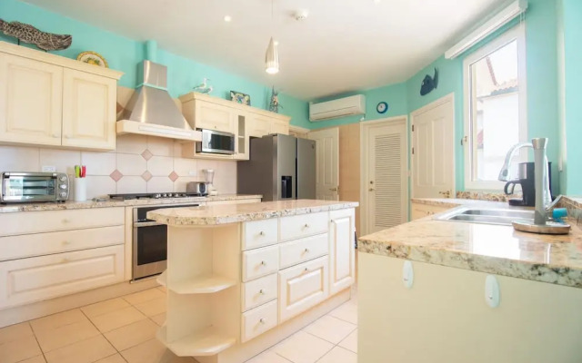 This One of a Kind Amazing Aruba Beach House