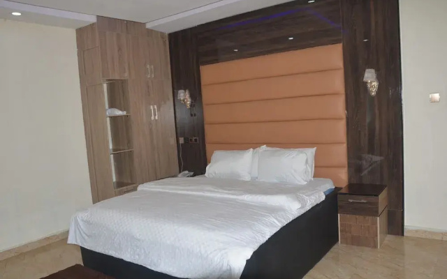 La Villa Resort And Hotel