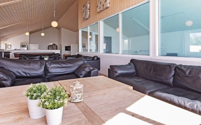 20 Person Holiday Home in Vinderup-by Traum
