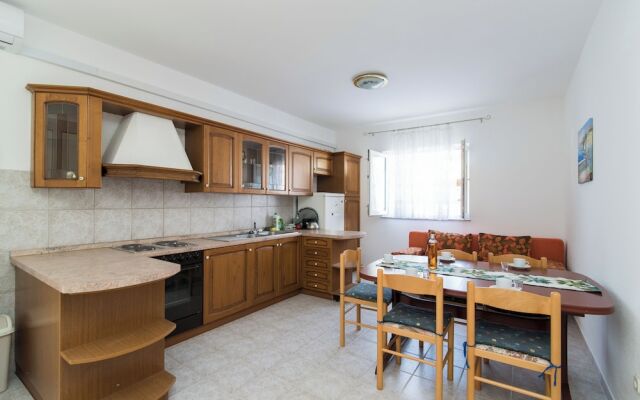 Apartments Pinija -