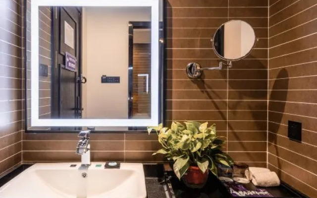 Xana Hotelle·Xinghua Passenger Terminal RT-Mart