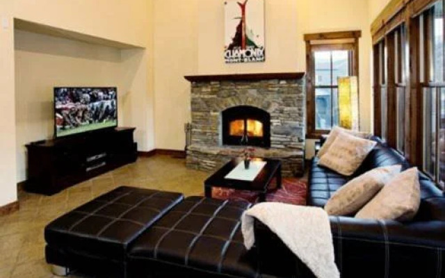 SnowCreek The Lodges