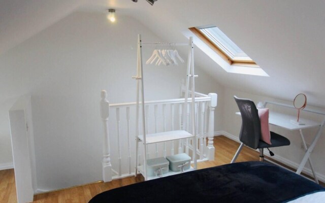 Beautiful and Comfortable 3-bed House in Bath