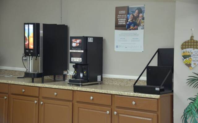 Super 8 Fredericksburg