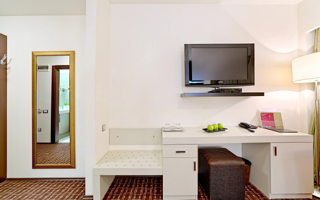 Hotel Cubix