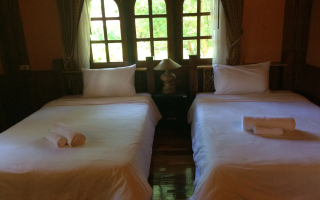 Himawari Restaurant & Cottage