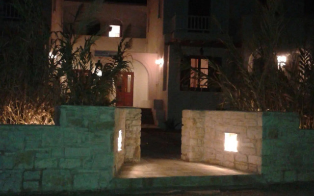 Hotel Roussos Beach