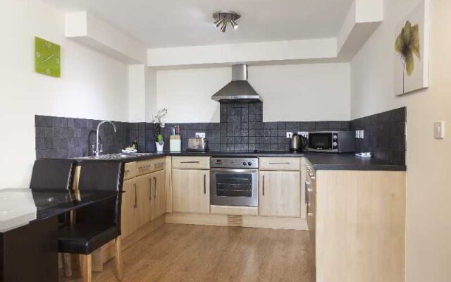 Cheltenham Plaza - Bliss Apartments