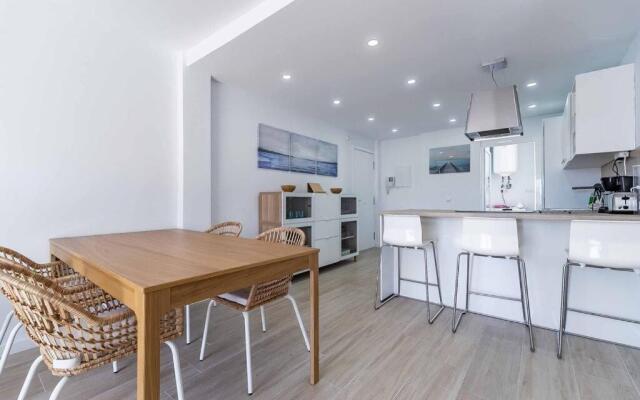 72-Modern Apartment in the Heart of Fuengirola!