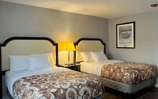 Big Bird Inn Wawa, SureStay Collection by Best Western