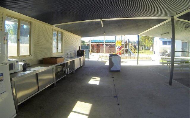 Twin Waters Caravan Park - Dawesville