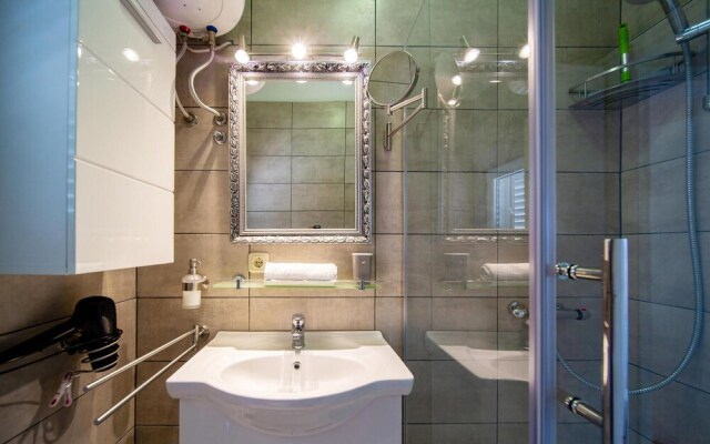 Amazing Apartment in Barbat With Wifi and 1 Bedrooms