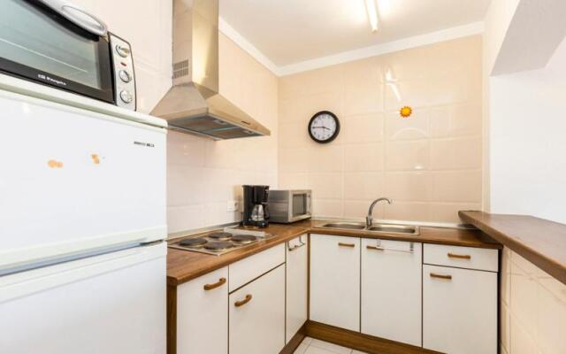 1015 Piso Gran Lago con 3 habitaciones y piscina