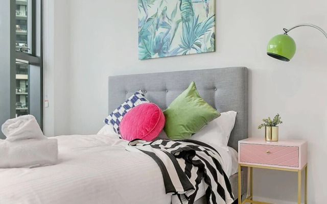 Min to Olympic Park Family 3 BED Luxury APT Nwp002