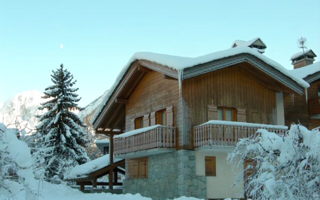 Chalet Carlinouf