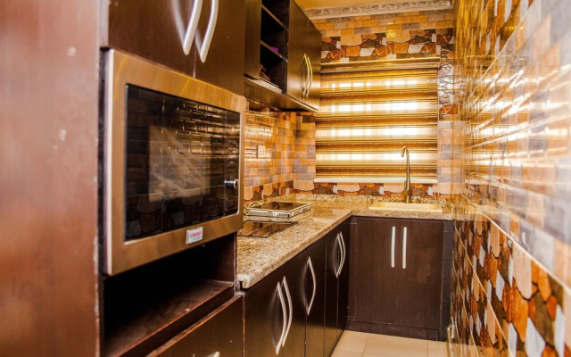 Tobby Royal Suites