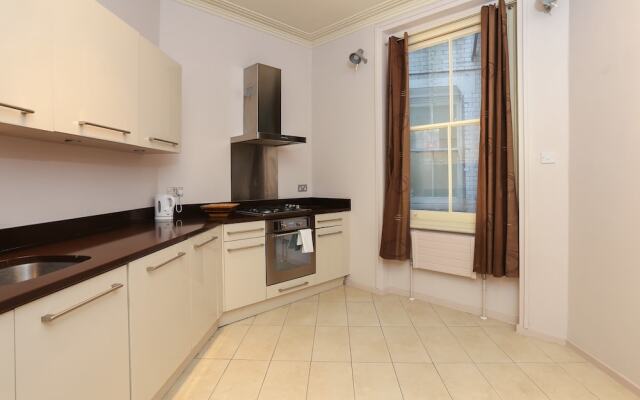 1 Bedroom Flat In Soho