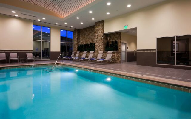 Embassy Suites by Hilton Denver Downtown Convention Center