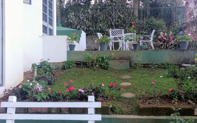 Miselly's Bangalow Hostel