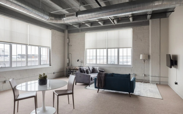 Spacious 1BR with Free Parking | Zen@Boss