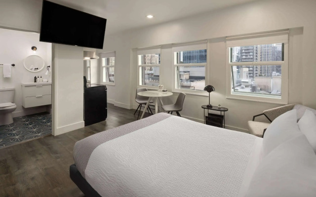 Reside Seattle Downtown, a Wyndham Residence