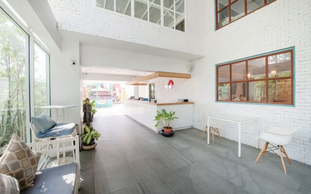 Blooming Hill Boutique Suites