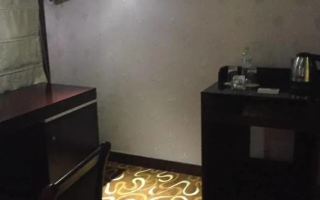 Kaili Business Hotel