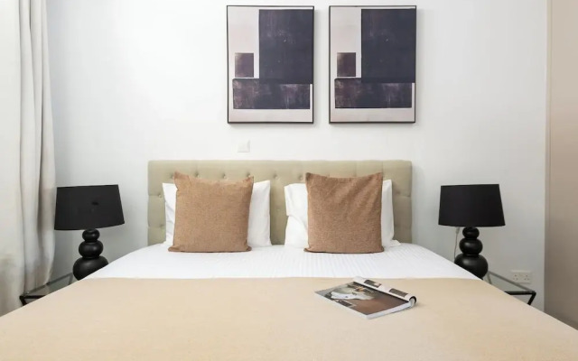 Sanders River Plaza - Neat 2 Bedroom Apt With Balcony